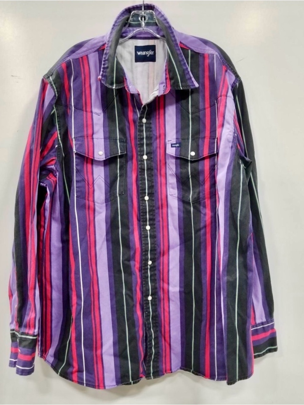 Wrangler Men’s Brushpopper Vintage Striped Long Sleeve Shirt with snaps